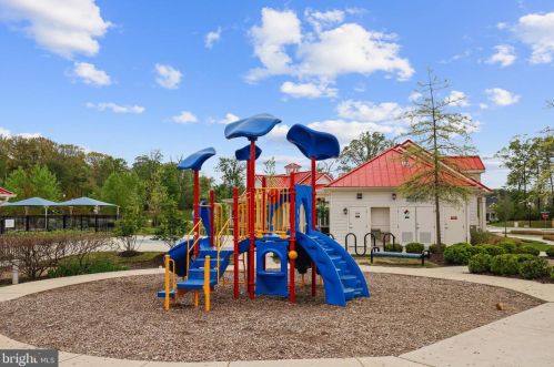 517 Fox River Hills Way, Glen Burnie MD 21060-8488 exterior