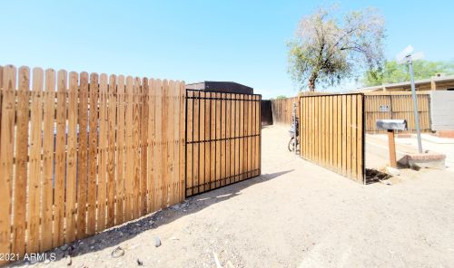 1140 Estes Way, Phoenix, AZ 85041-8732