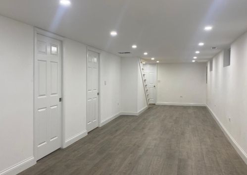 5630 Cullom Ave, Chicago IL 60634-1700 exterior