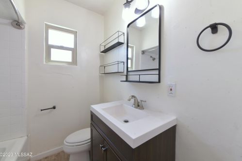 4637 8 St, Tucson AZ 85711-2918 exterior