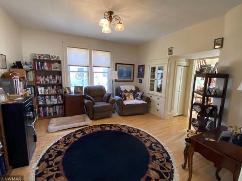 403 6th St, Fosston MN 56542-1106 exterior