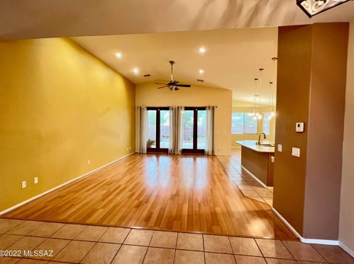 4051 Still Canyon Pass, Tucson AZ  85745-4166 exterior