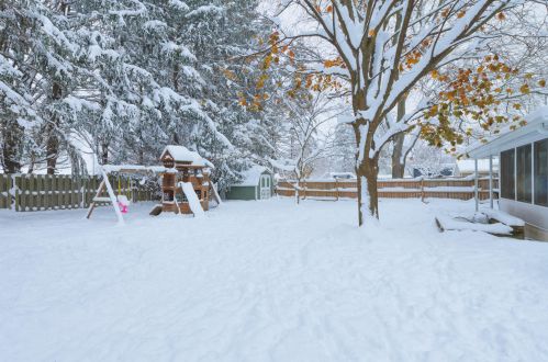 668 Melrose St, Plainwell MI 49080-2207 exterior