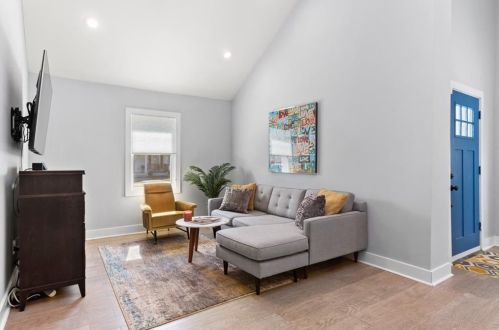 1061 Ashby Grv, Atlanta GA  30314-3146 exterior