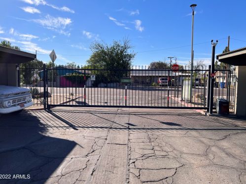 2054 Elm St, Phoenix AZ 85033-1041 exterior