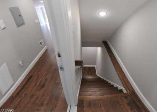 225 9 St, Newark NJ 07107-1907 exterior