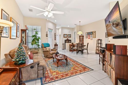 540 New Castle Cv, Fort Pierce FL 34986-3406 exterior