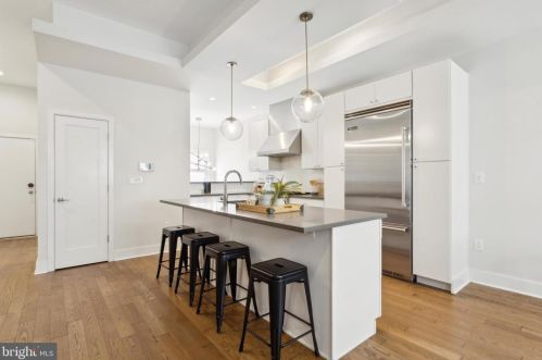 1427 Kater St, Philadelphia PA 19147-1851 exterior