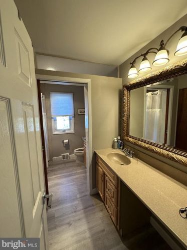 2269 Pne Rd, Huntingdon Valley PA 19006-4028 exterior