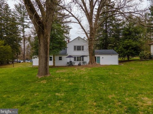 15 Delaware Ave, Trenton NJ 08628-2002 exterior