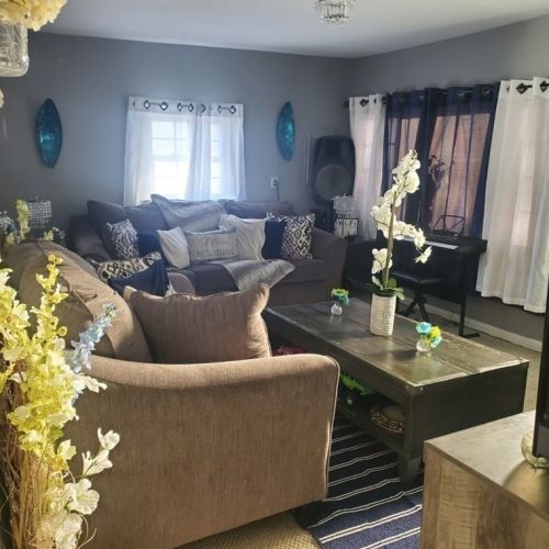 79 Tavistock St, Springfield, MA 01119-1215