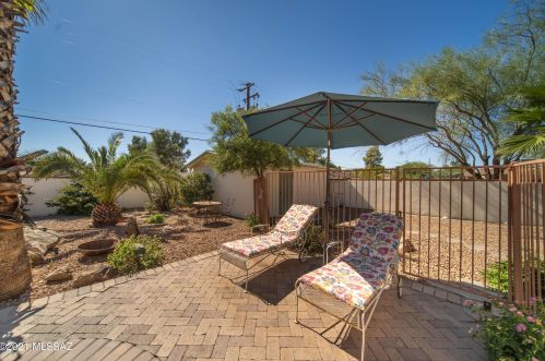 4002 Calle De Jardin, Tucson AZ 85711-3411 exterior