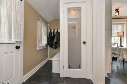 18 Hamilton St, Bloomingdale NJ 07403-1731 exterior