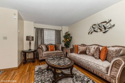 1217 109th St, Chicago, IL 60643-3704