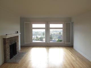 5149 Brea Crest Dr, Los Angeles CA  90043-2004 exterior