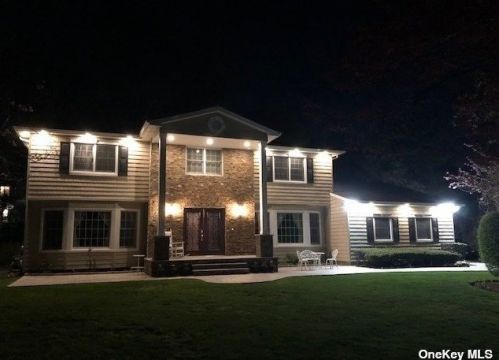 34 Fielding Ave, Huntington Station NY 11746-6731 exterior