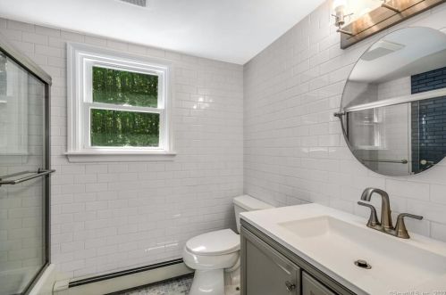 562 Branchville Rd, Ridgefield CT  06877-6030 exterior