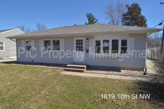 1619 10th St, Cedar Rapids IA  52401-2607 exterior