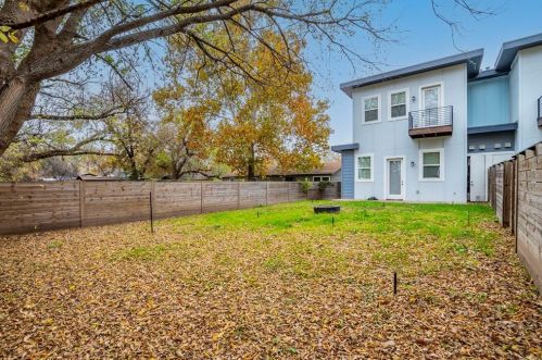 6405 Chesterfield Ave, Austin TX 78752-4144 exterior