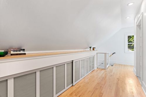 4305 Farwell Ave, Milwaukee WI  53211-1758 exterior