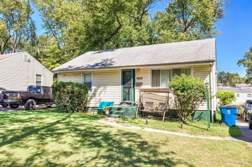 6822 Eisele St, Saint Louis, MO 63134-1214