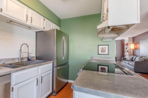 6858 Park Ridge Dr, Madison WI  53719-2220 exterior