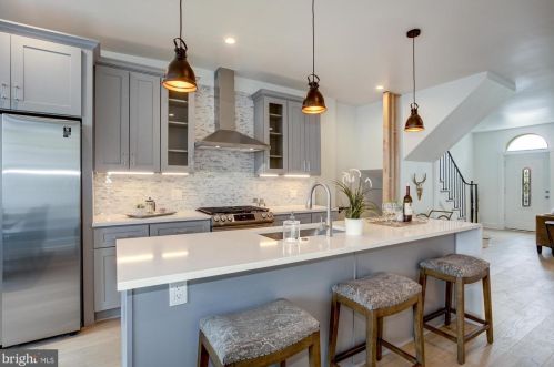 1213 17th St, Washington DC  20002-2019 exterior