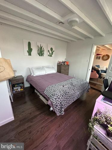 530 Bainbridge St, Philadelphia PA 19147-2214 exterior