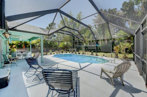 5967 Baylor Ave, Fort Pierce FL 34986-3634 exterior