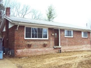 411 Gordon St, Alexandria VA  22304-2411 exterior