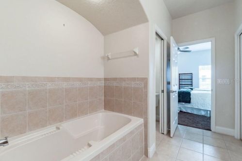 1733 Prospect Ave, Orlando FL  32814-6610 exterior