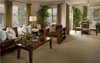 2480 Irvine Blvd, Tustin CA  92782-8008 exterior