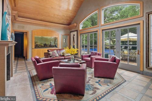 240 Library Pl, Princeton NJ 08540-3019 exterior