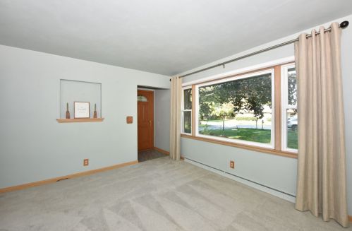 4439 Spg Ln, Milwaukee WI 53223-4454 exterior