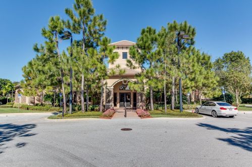 7878 Emerald Winds Cir, Boynton Beach FL 33473-7834 exterior