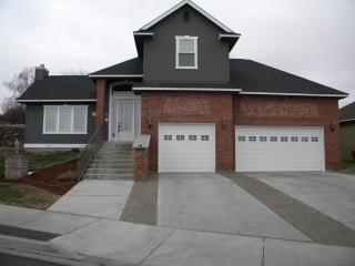 8709 Maclaren Ave, Yakima, WA 98908-9312