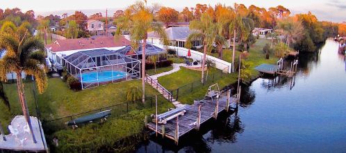 721 Calmoso Dr, Fort Pierce FL 34983-2208 exterior