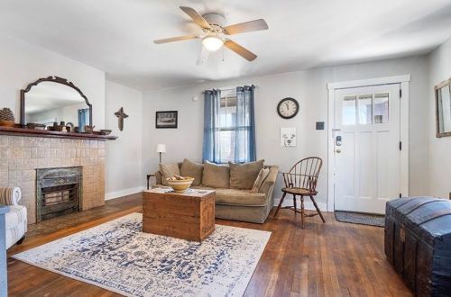 2117 Lloyd Ave, Pittsburgh PA  15218-1712 exterior