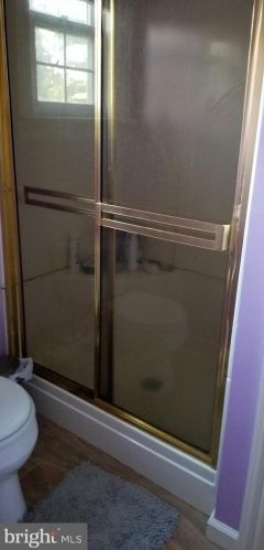 8120 Wyndam Rd, Camden NJ 08109-3221 exterior