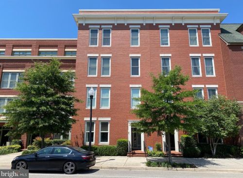 2108 Potomac Ave, Alexandria, VA 22301-3015