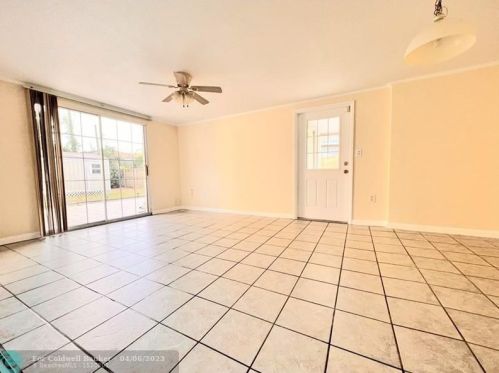 124 Lobster Rd, Fort Pierce FL  34983-1718 exterior