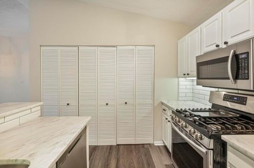 1371 Keys Crossing Dr, Atlanta GA  30319-4091 exterior