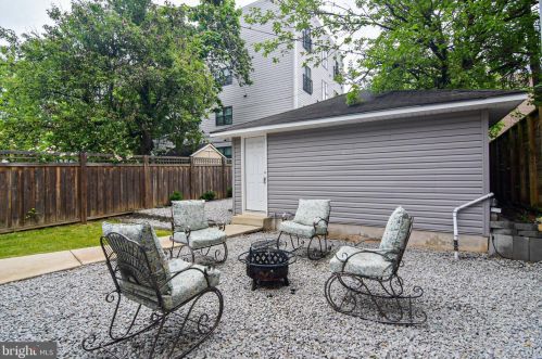 2911 17th St, Washington DC  20018-1825 exterior