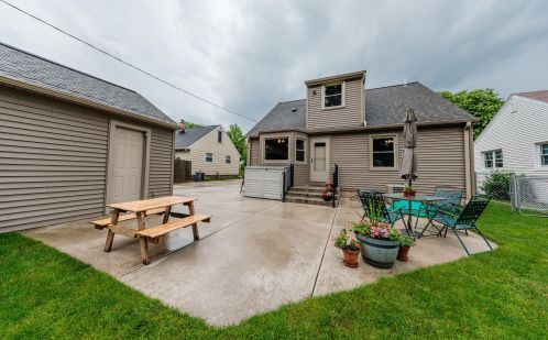 1322 89, Milwaukee WI 53214-2826 exterior