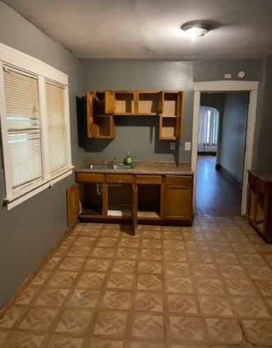 11521 Parnell Ave, Chicago IL 60628-4721 exterior