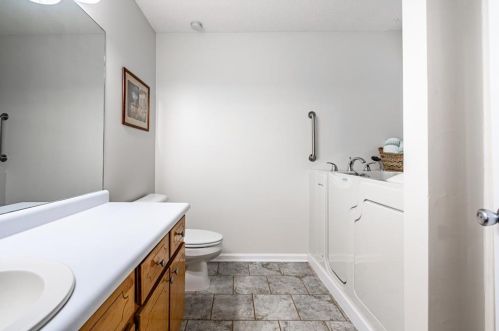 2862 Oakwilde Ct, Lithonia GA 30039-4914 exterior