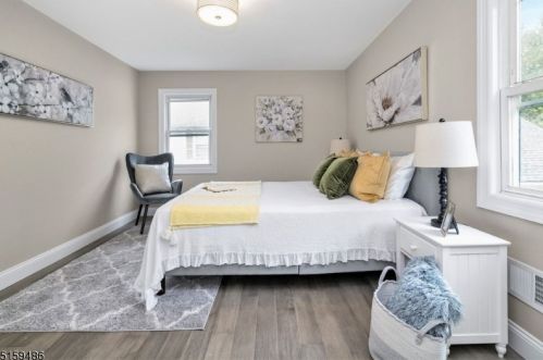 2688 Plainfield Ave, Scotch Plains, NJ 07076-2053