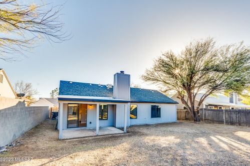 10455 Bridgestone Pl, Tucson AZ 85730-5001 exterior