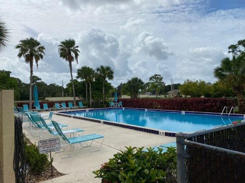 1702 Balmoral Ct, Fort Pierce FL exterior