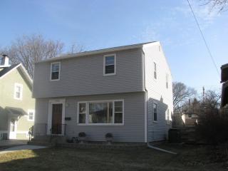 1128 2nd St, Rochester MN  55901-1940 exterior